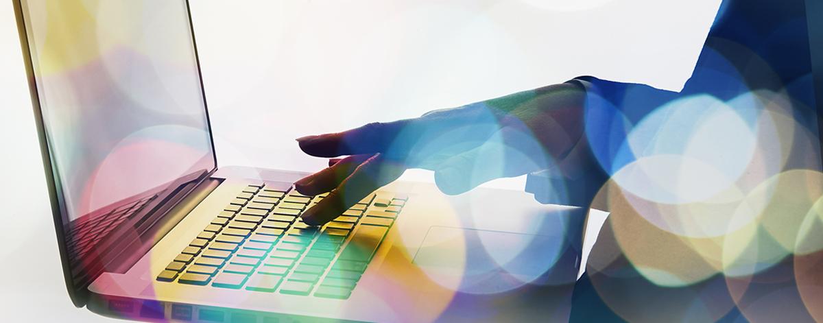 hand on keyboard