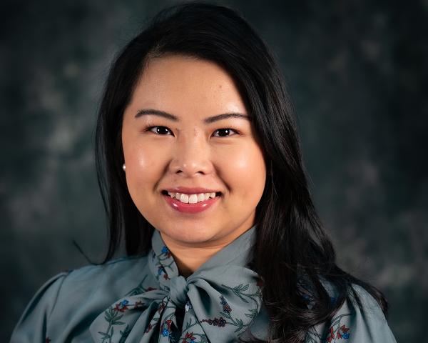 Portrait photo of Tiffany Lor 