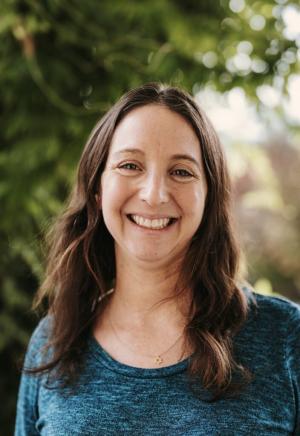 headshot of Rabbi Jill Avrin