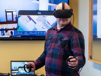 man demonstrating Virtual Reality